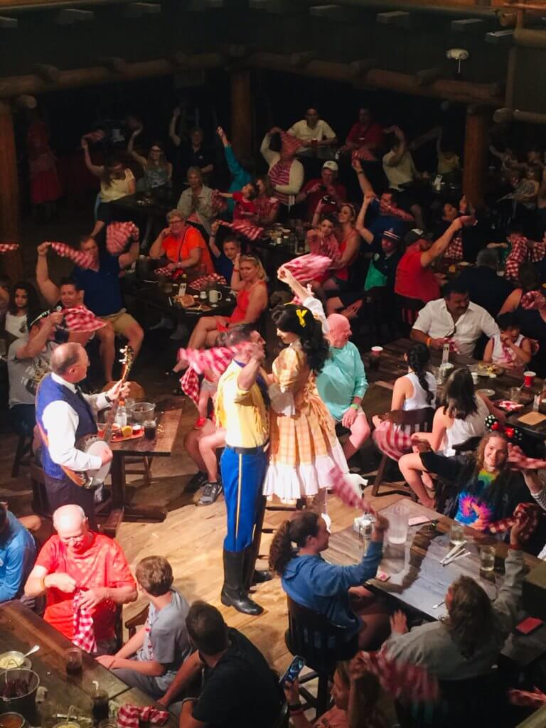 Click here to discover a complete Hoop Dee Doo Revue review from Top U.S. family travel blog, Travel With A Plan!  #HoopDeeDoomenu #HoopDeeDooseatingchart #HoopDeeDooRevueseatingchart #howlongisHoopDeeDoo #HoopDeeDooreservations#HoopDeeDoomusicalrevue#HoopDeeDooRevue #HoopDeeDooRevuemenuvegetarian #HoopDeeDoomusicalrevuereviews #HoopDeeDooRevueReview