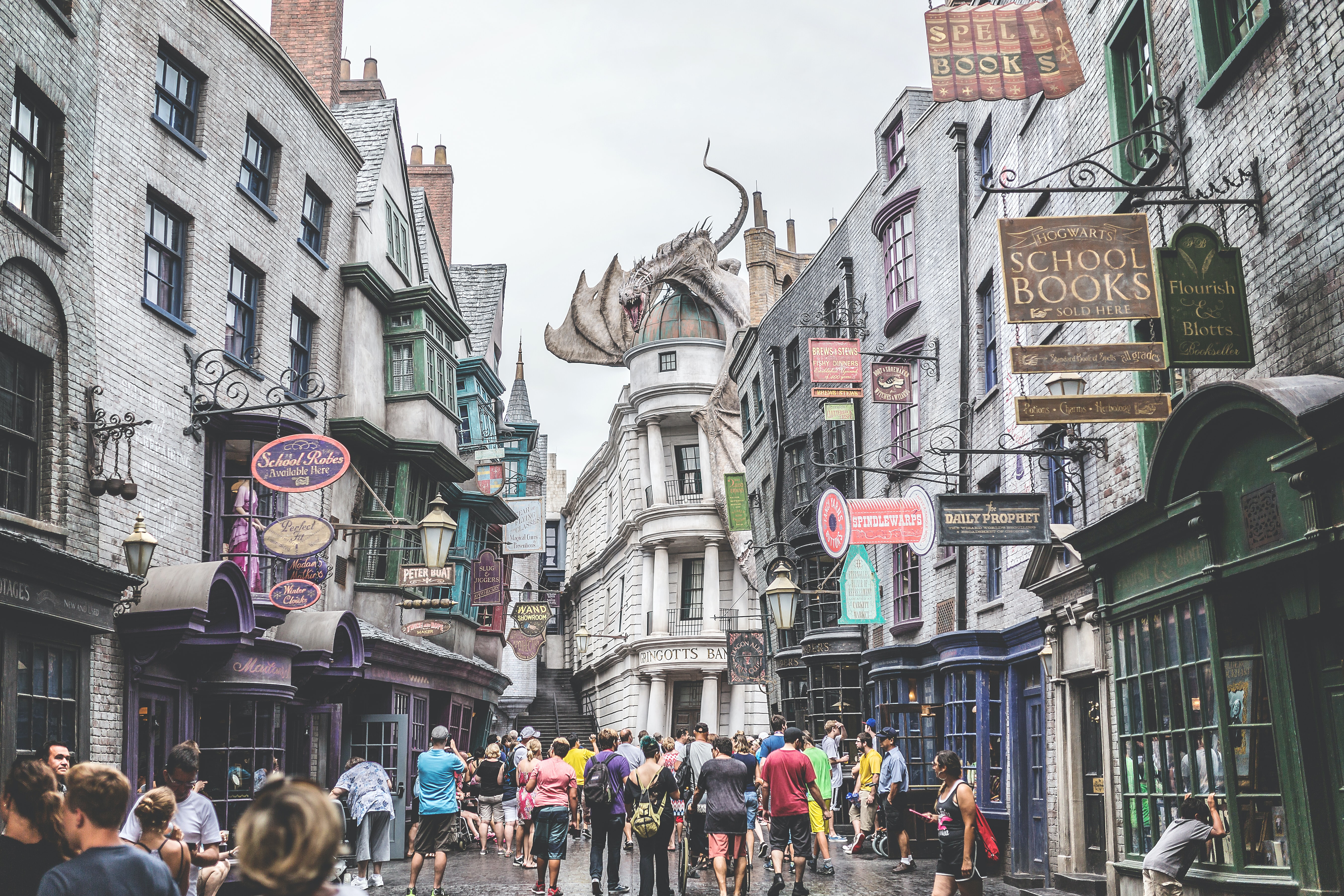 Click here for Universal Studios tips that you won't want to miss when planning your first visit; from Top US Family Travel Blog, Travel With A Plan!
