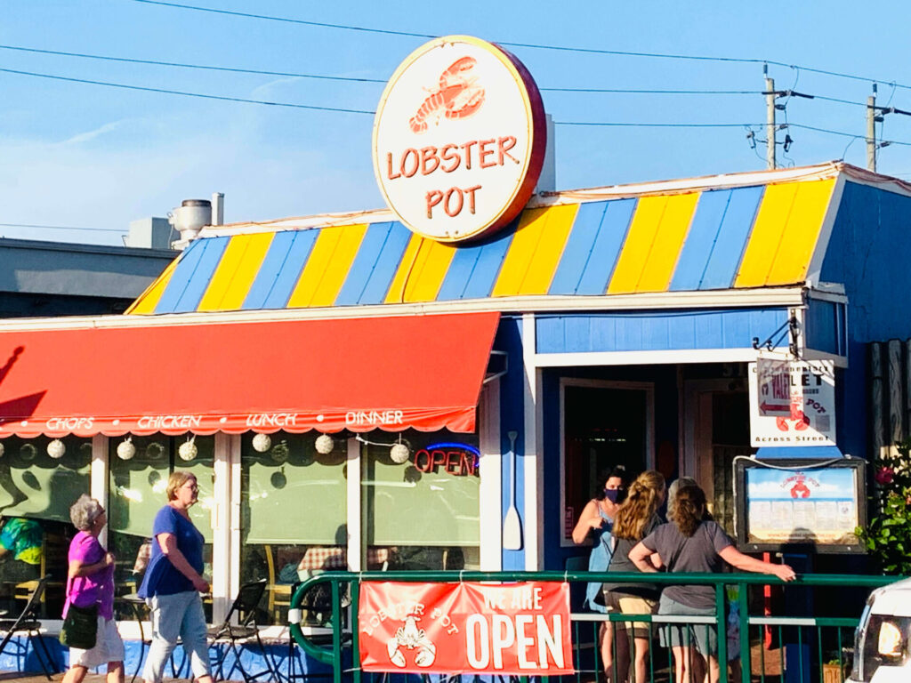 The Lobster Pot seafood restaurant in Siesta Key