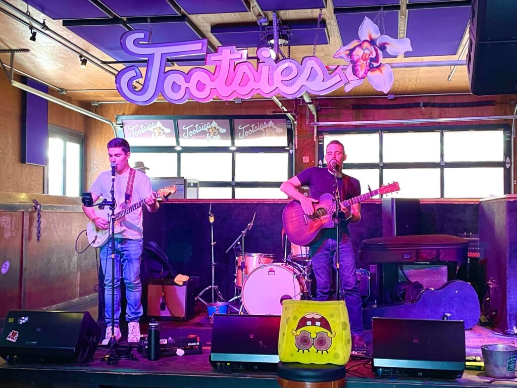 Iconic Nashville Tennessee bars:  Tootsie's Orchid Lounge